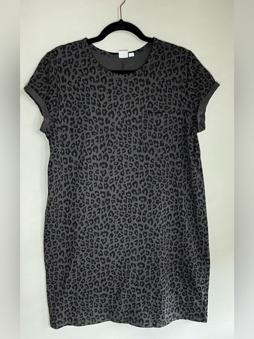 Gap leopard tee shirt dress • Women’s large